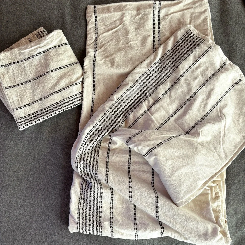 Coyuchi rippled stripe